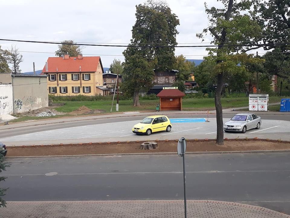 Mysłakowice: Gotowy skwer w Mysłakowicach
