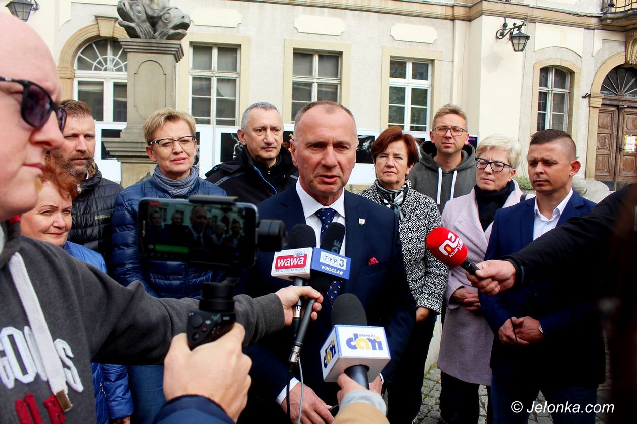 Jelenia Góra: Jerzy Łużniak zaprasza kontrkandydata do debat
