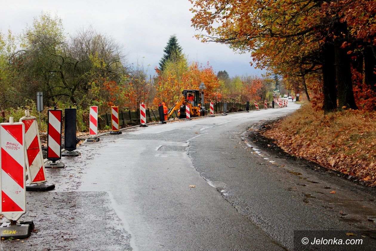 Jelenia Góra: Drugi etap remontu ulicy Łomnickiej