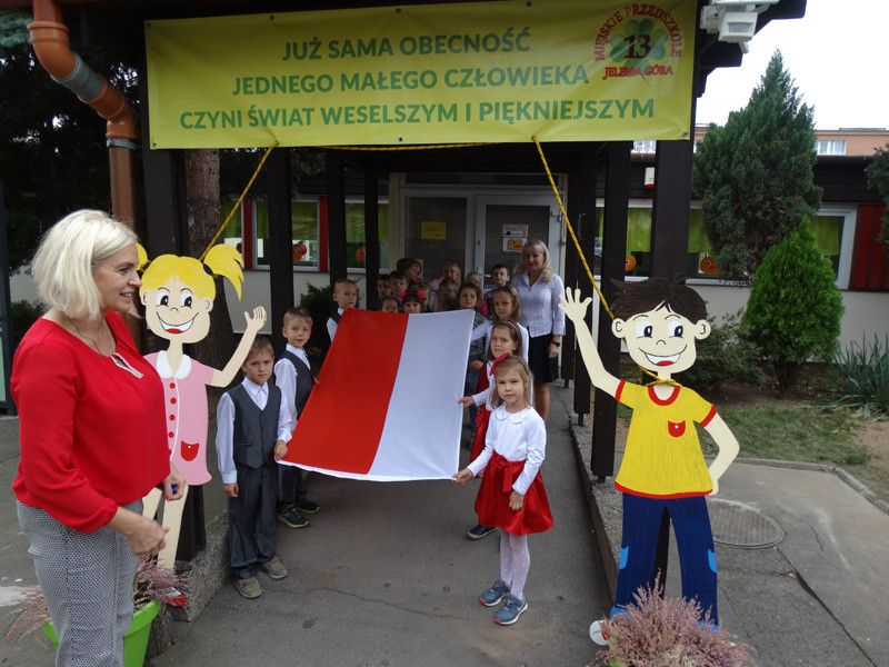 Jelenia Góra: Biało–czerwona w "13"