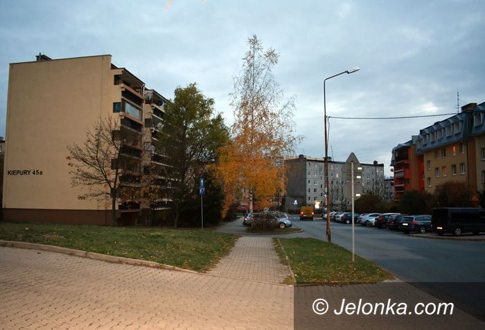 Jelenia Góra: Ciemna droga do Jeżowa