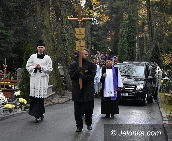 Jelenia Góra: Ostatnie pożegnanie ofiar tragicznego wypadku