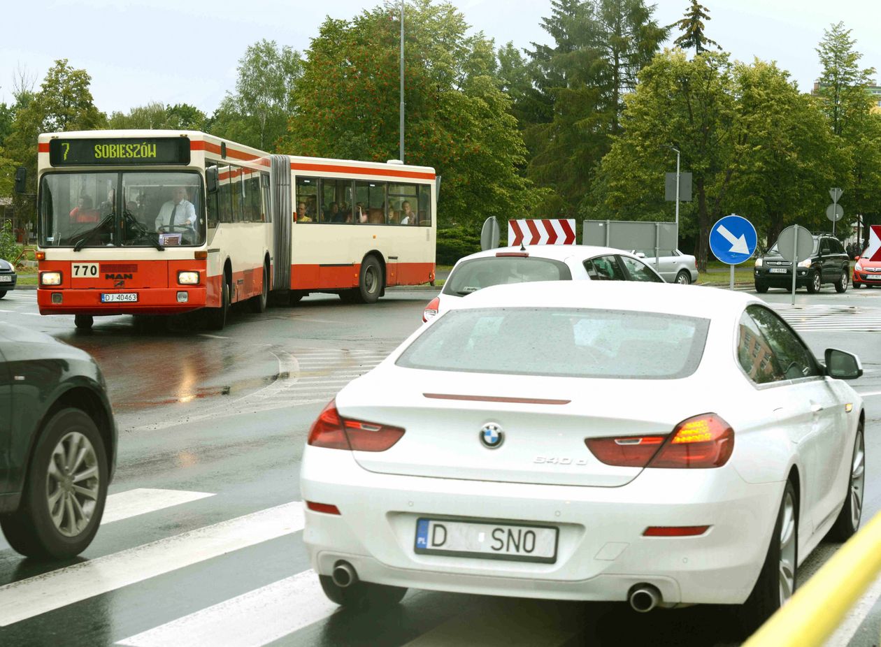 Jelenia Góra: Wiadomo, kto świątecznie ozdobi miasto (komunikat)