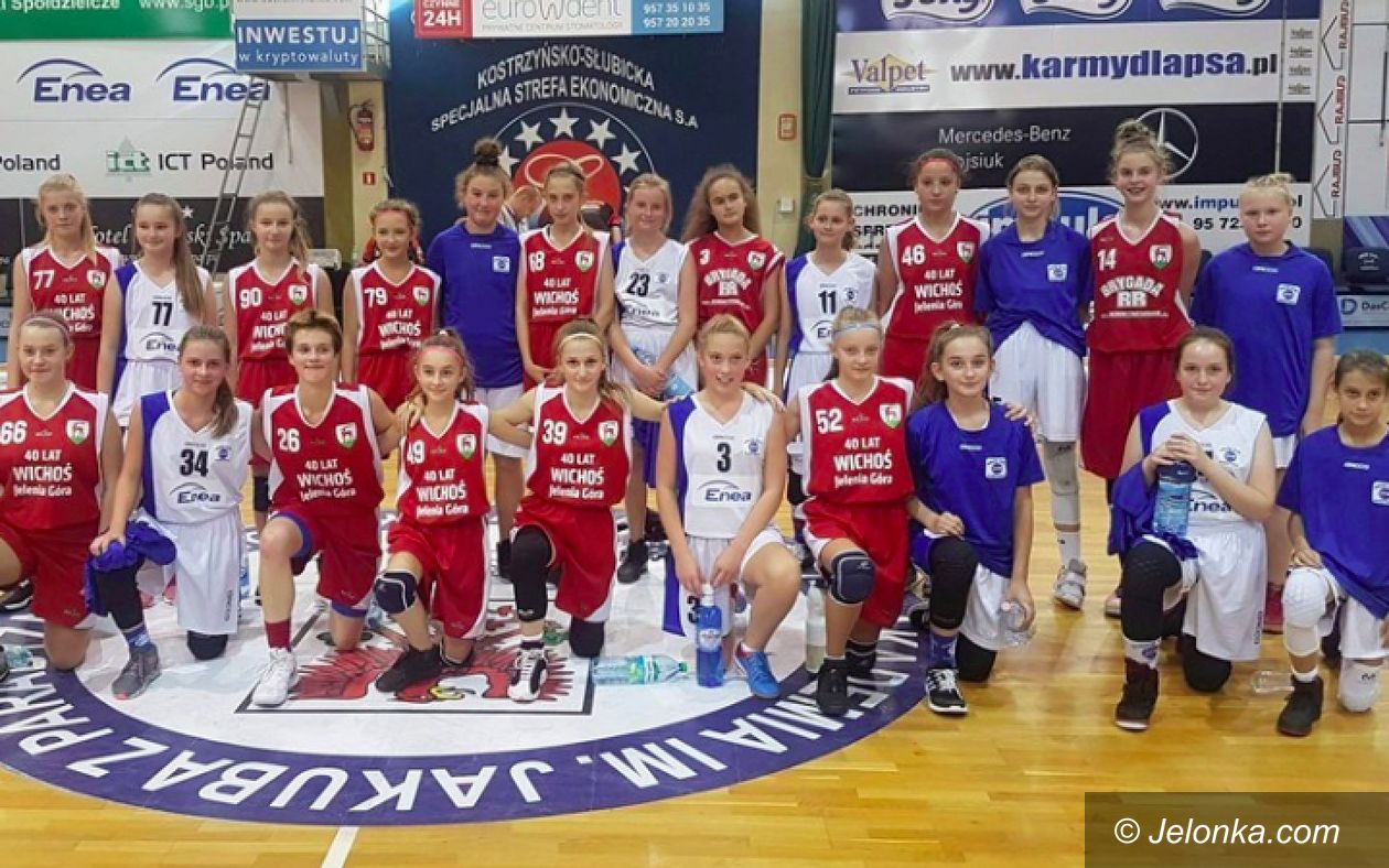 Jelenia Góra: Derbowe zwycięstwo koszykarek Wichosia