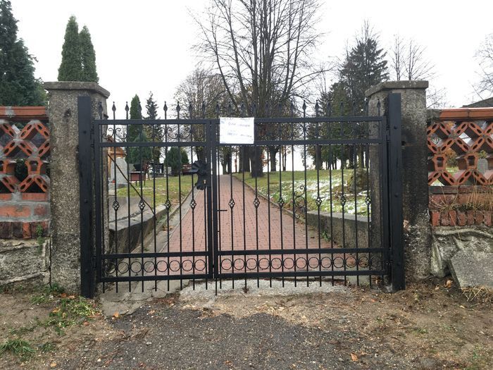 Łomnica: Są grunty na powiększenie cmentarza