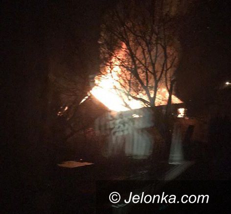Jelenia Góra: Spłonęła hurtownia warzyw i owoców