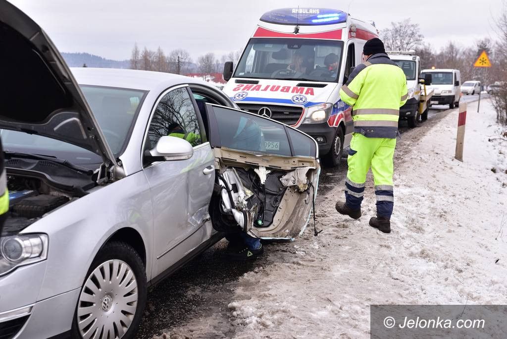 Miłków: Kolizja na rondzie