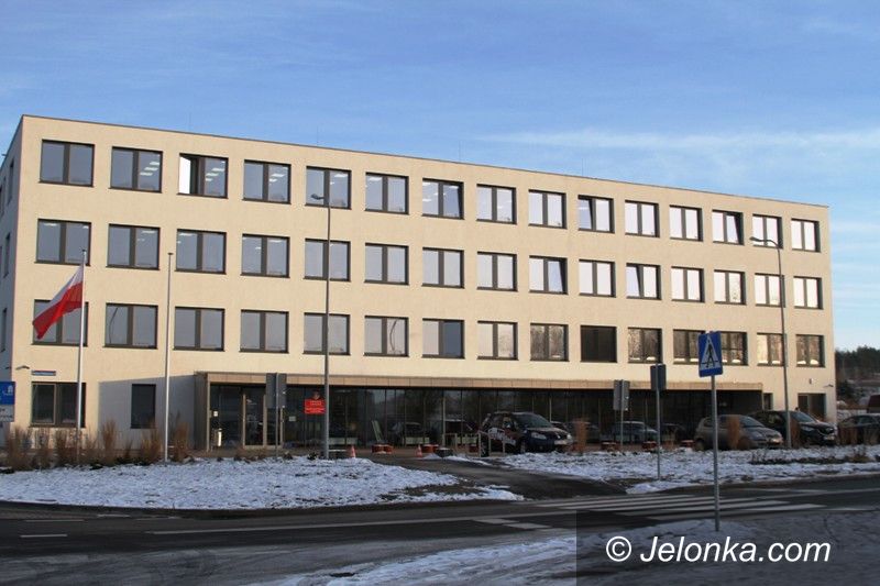 Jelenia Góra: Jak pracuje skarbówka w okresie świątecznym?