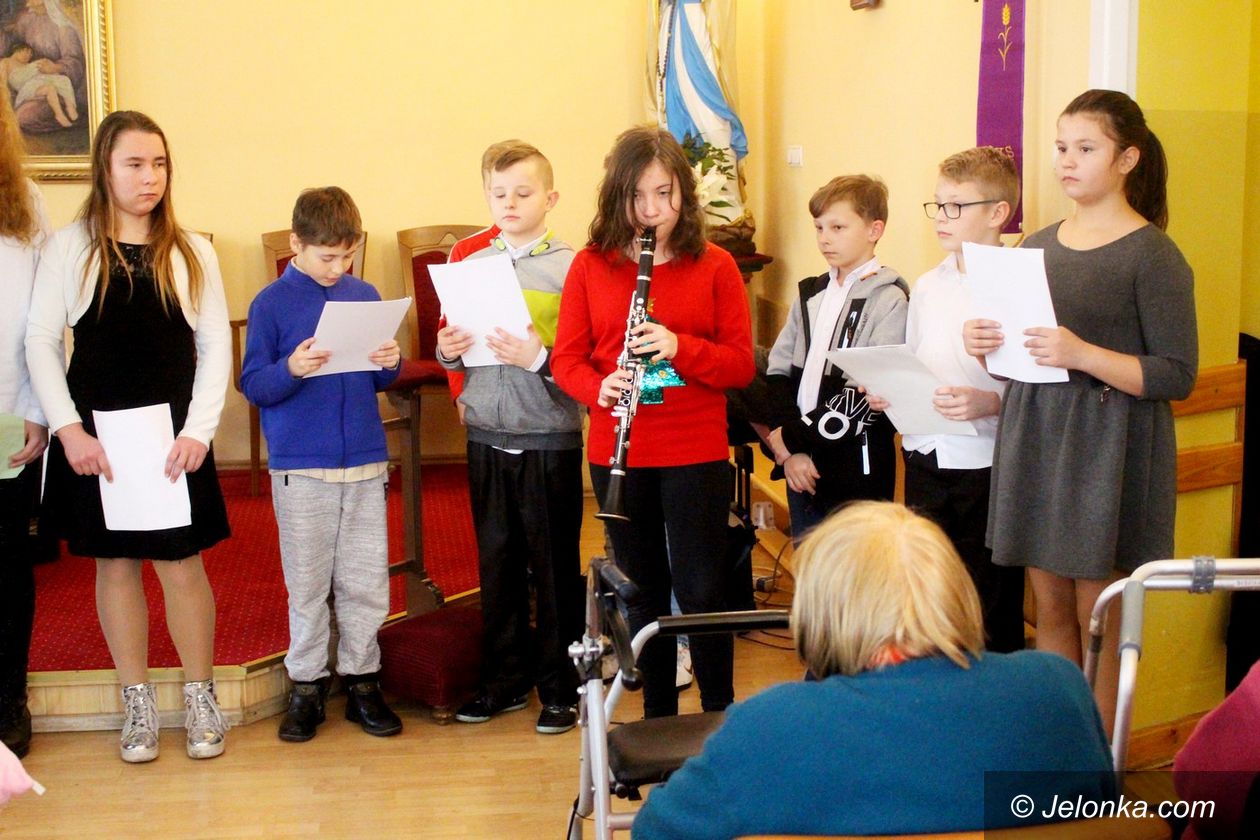 Jelenia Góra: Dzieci seniorom