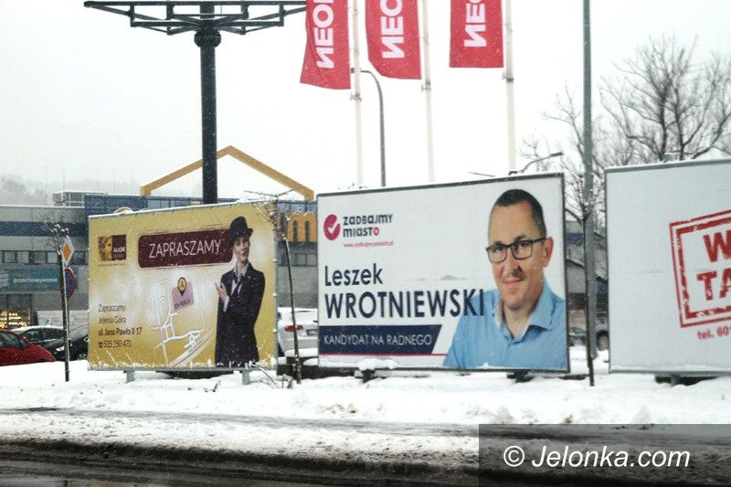 Jelenia Góra: Znikną te plakaty?