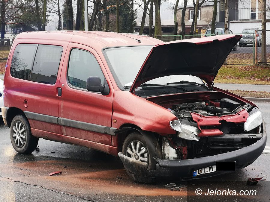 Jelenia Góra: Kolizja przy zajezdni