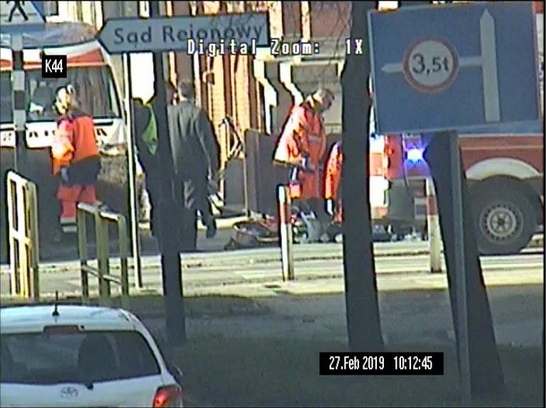 Jelenia Góra: Strażnicy miejscy uratowali 88–latka