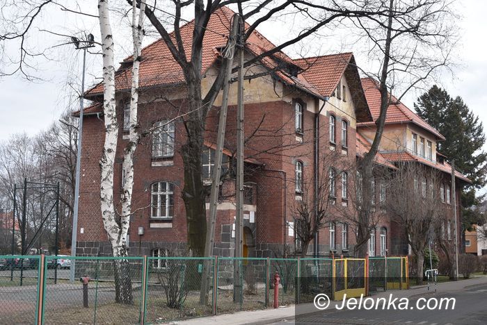 Piechowice: Jednak dwie szkoły