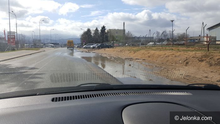 Jelenia Góra: Niedoróbki na drodze