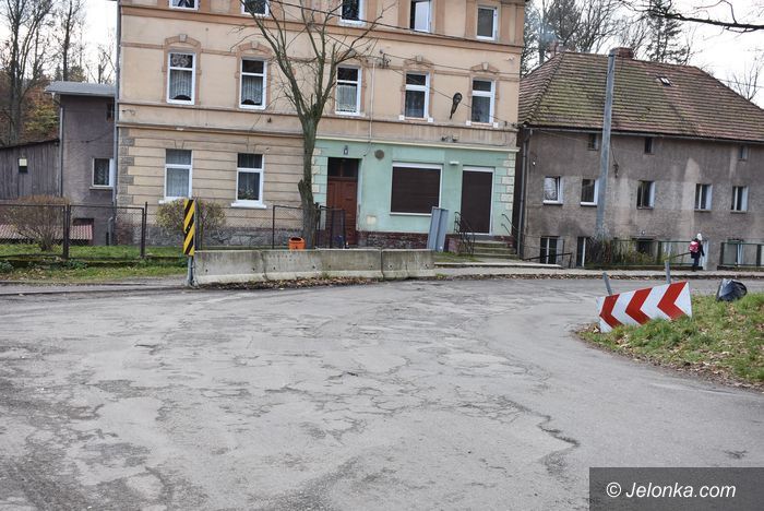 Janowice Wielkie: Przetarg na ważną drogę powiatową