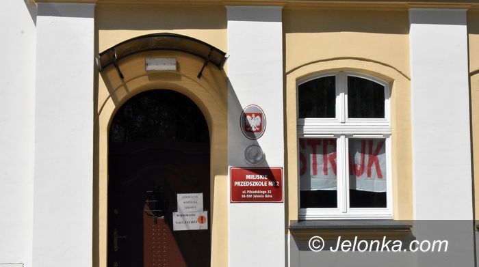 Jelenia Góra: Strajk, a co z maluchami?