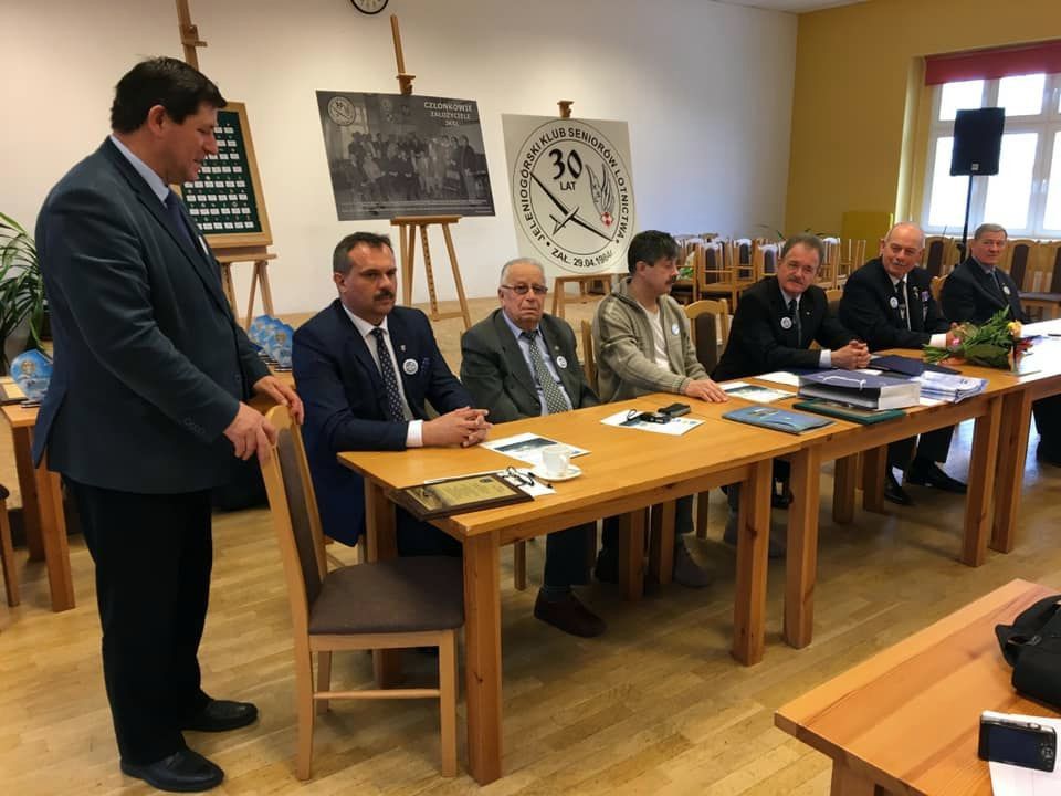 Jeżów Sudecki: Jubileusz klubu lotników seniorów