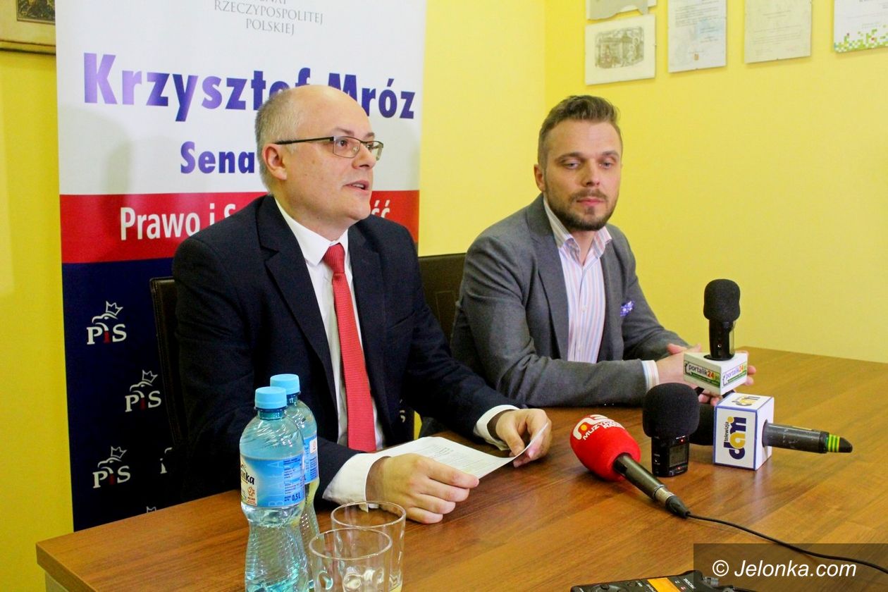 Jelenia Góra: Politycy prawicy o strajku oświaty