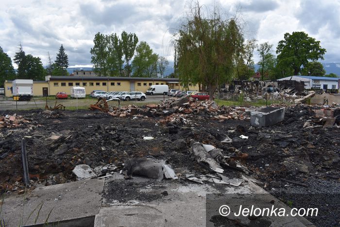 Jelenia Góra: Uciążliwe pogorzelisko