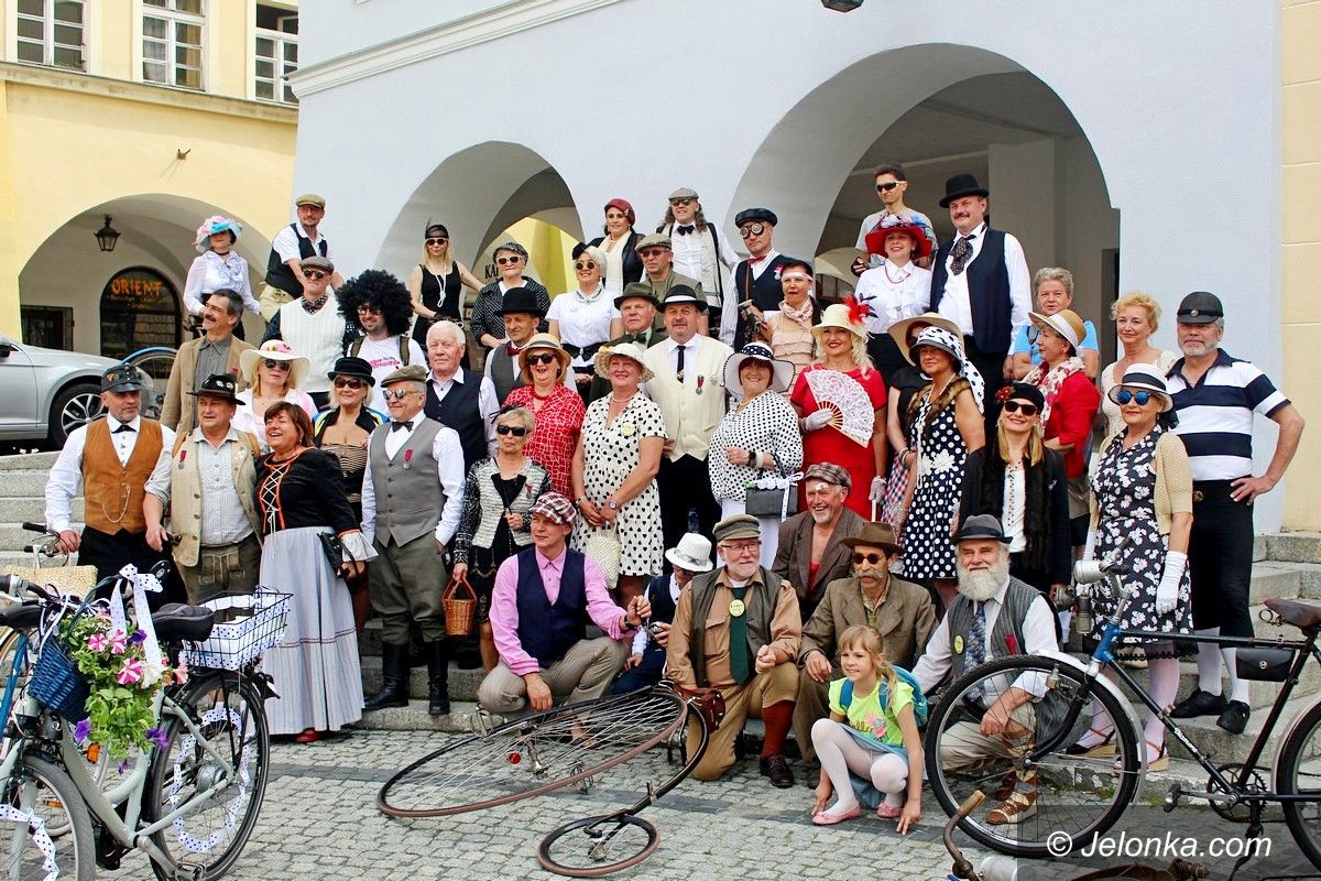 Jelenia Góra: Rowerowa zabawa w stylu retro
