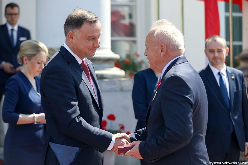 Powiat: Order dla E. Kleśty