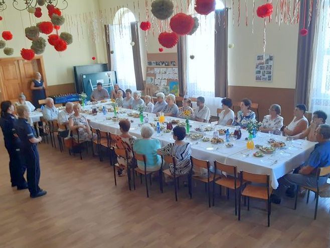 Płoszczyna: Spotkanie policjantek z seniorami w Płoszczynie