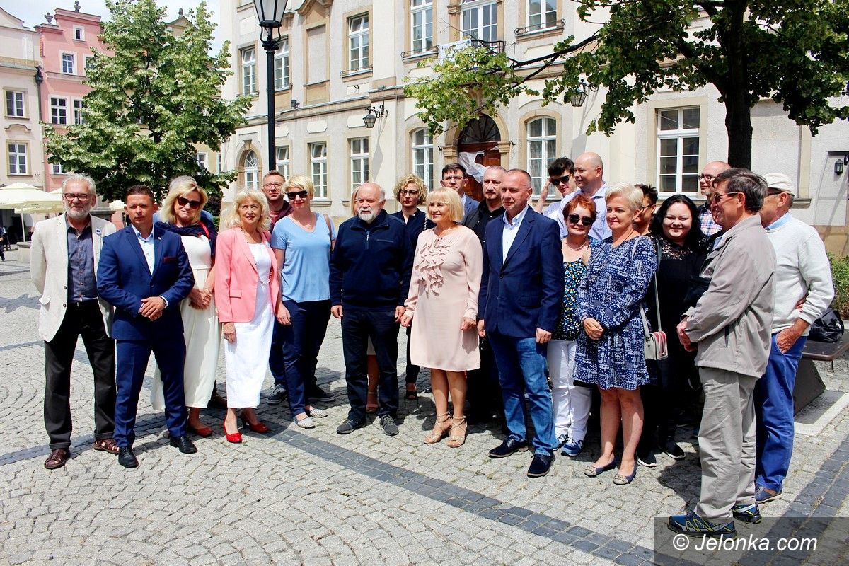 Jelenia Góra: Zofia Czernow rozpoczęła kampanię