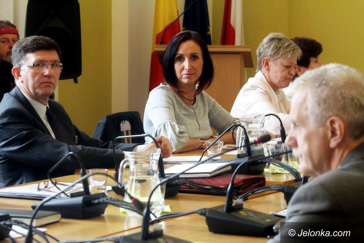 Jelenia Góra: Dużo drożej za śmieci