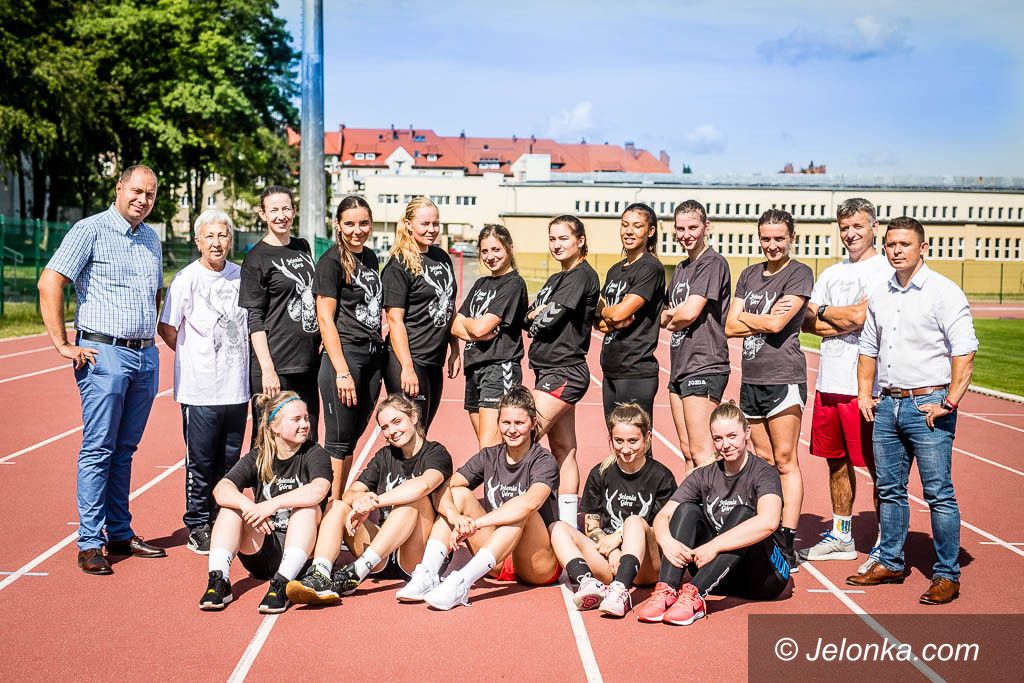 Jelenia Góra: Szczypiornistki już trenują