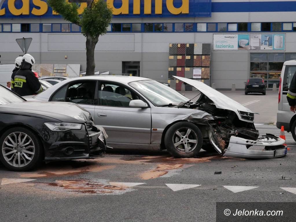 Jelenia Góra: Kolizja audi i opla