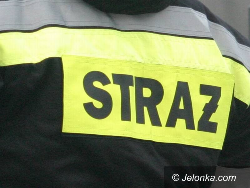 Miłków: Pali się dawna fabryka papieru