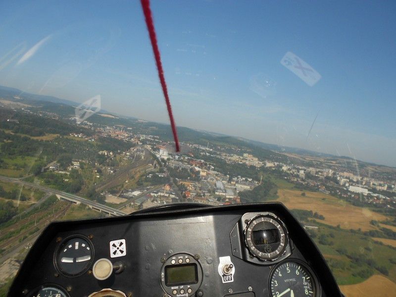 Jelenia Góra: Bezpieczne wakacje na lotnisku