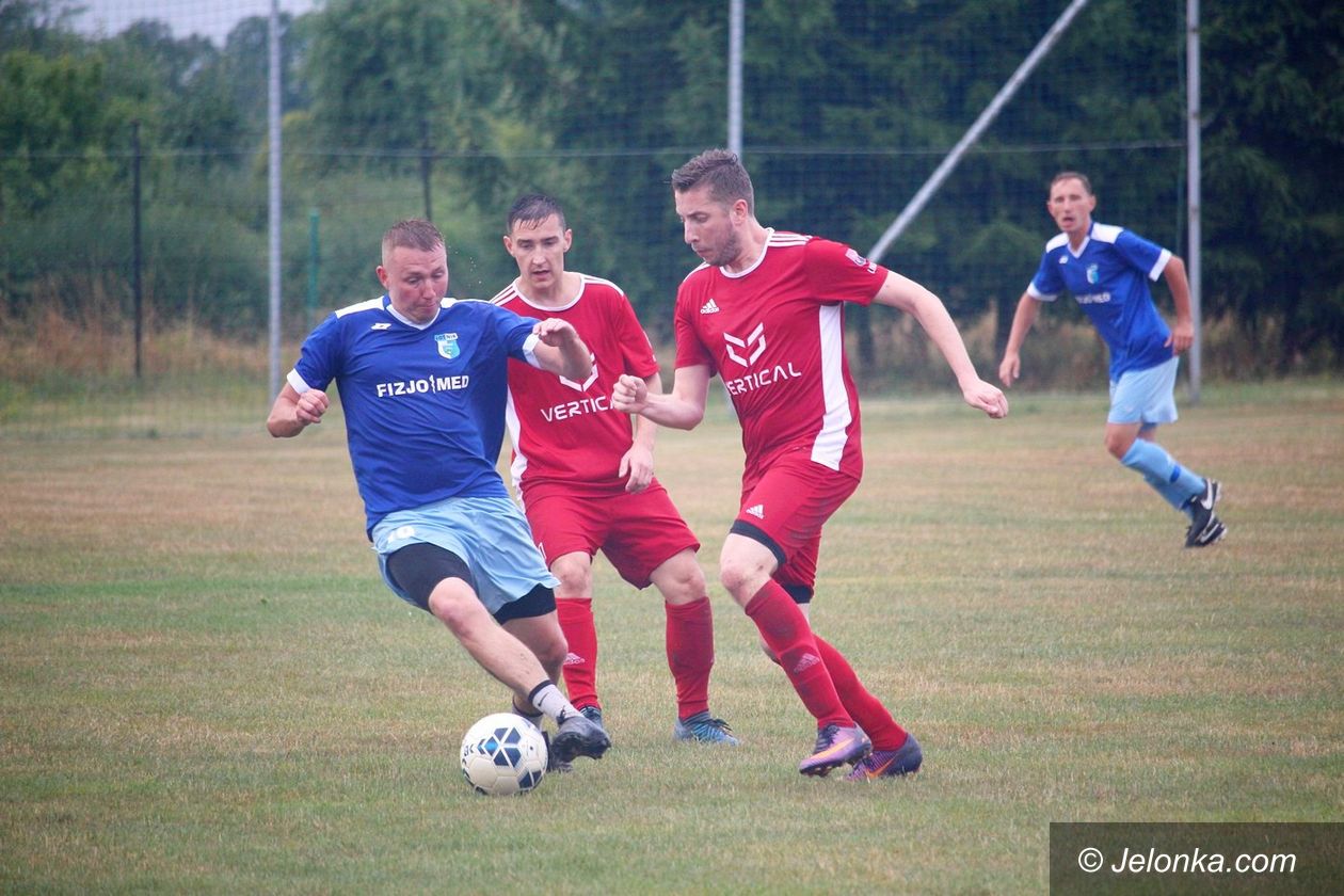 Jeżów Sudecki: Lotnik potwierdził formę