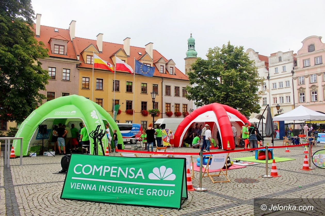 Jelenia Góra: Defibrylator przy Ratuszu