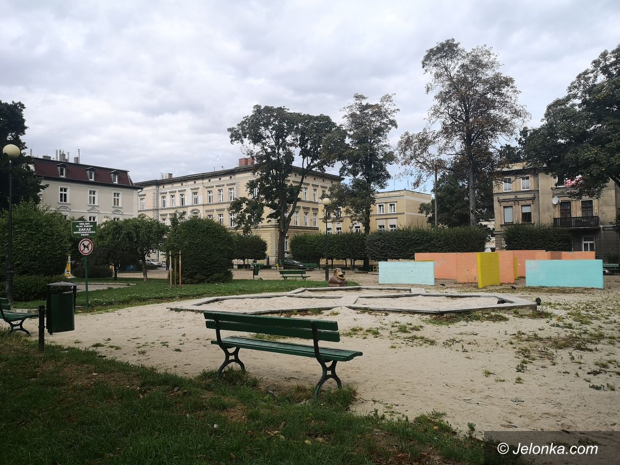 Jelenia Góra: Plac zabaw po przetargu