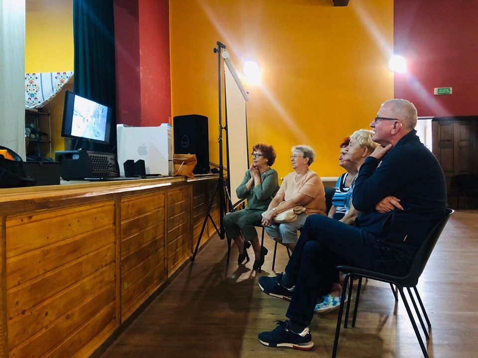 Mysłakowice: Seniorzy filmowcami