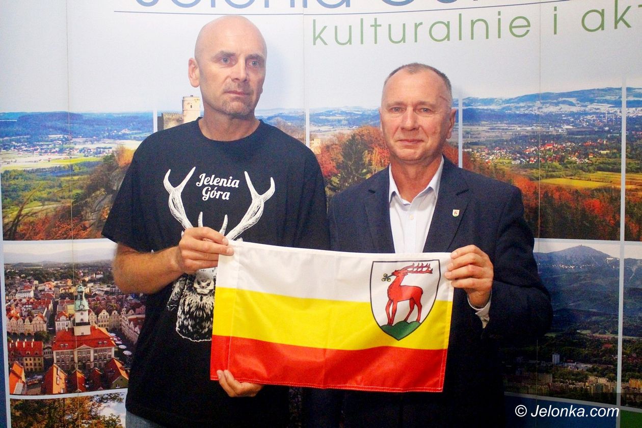 Jelenia Góra: Samotnie na Mount Everest