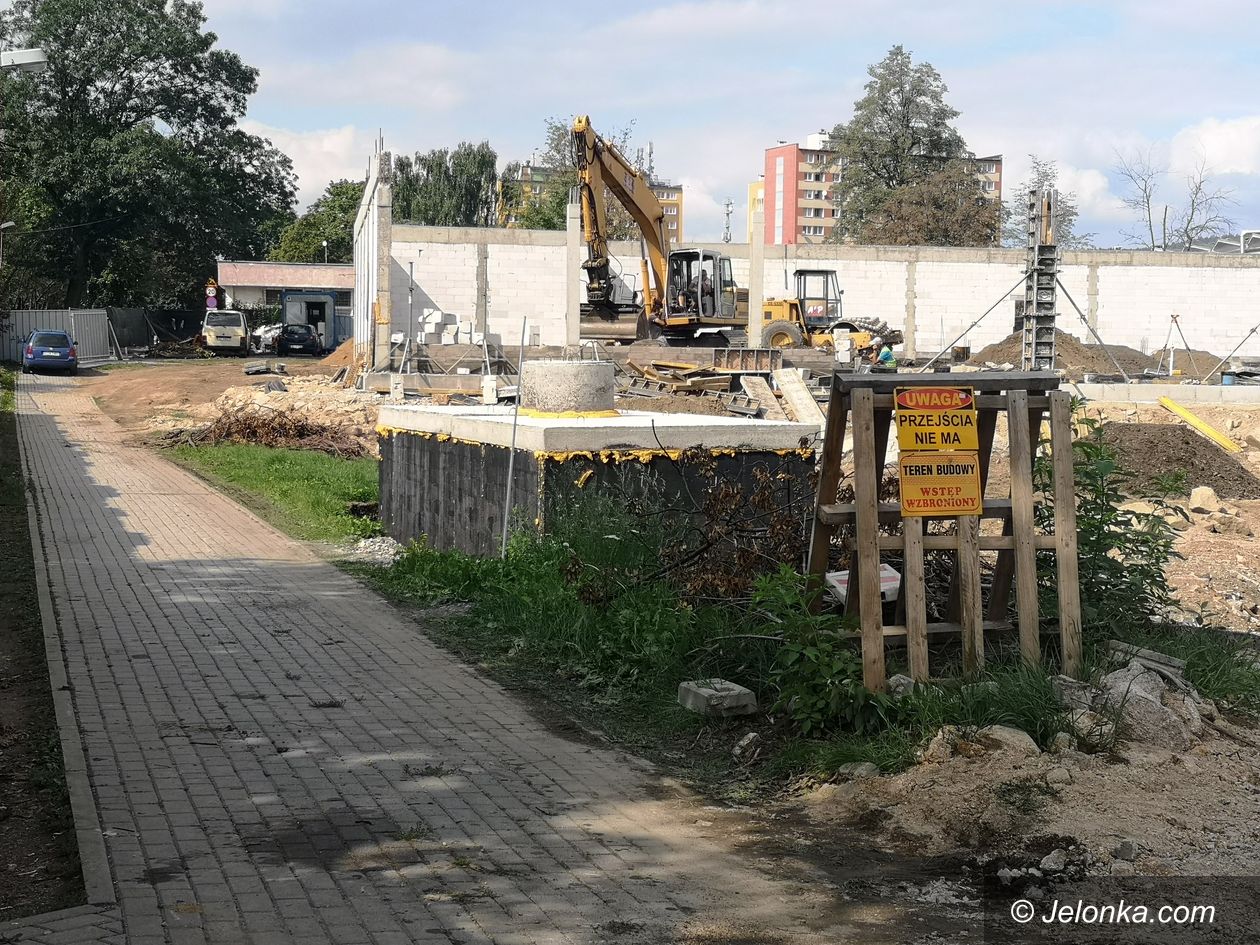 Jelenia Góra: Powstaje kolejny market na Zabobrzu