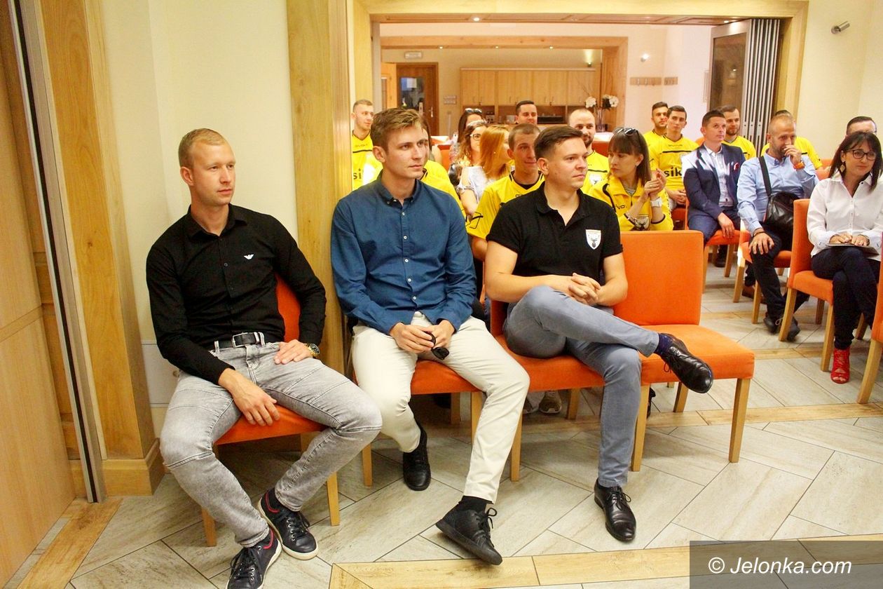 Jelenia Góra: Victoria zaprezentowana