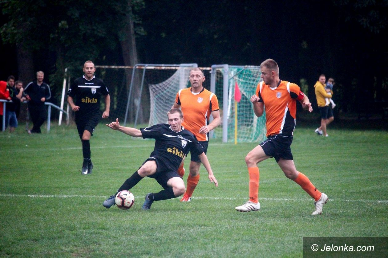 Jelenia Góra: Victoria idzie za ciosem