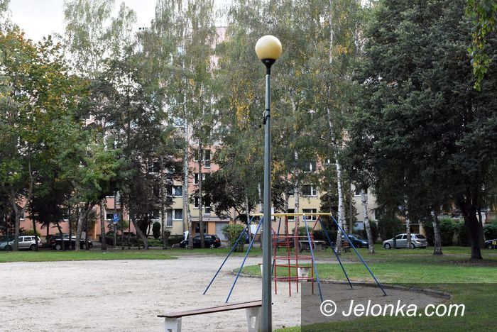 Jelenia Góra: Co z tymi latarniami?