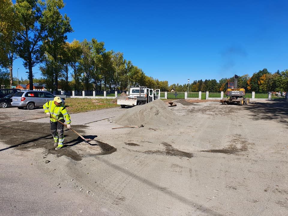Mysłakowice: Odnowią parking przy cmentarzu