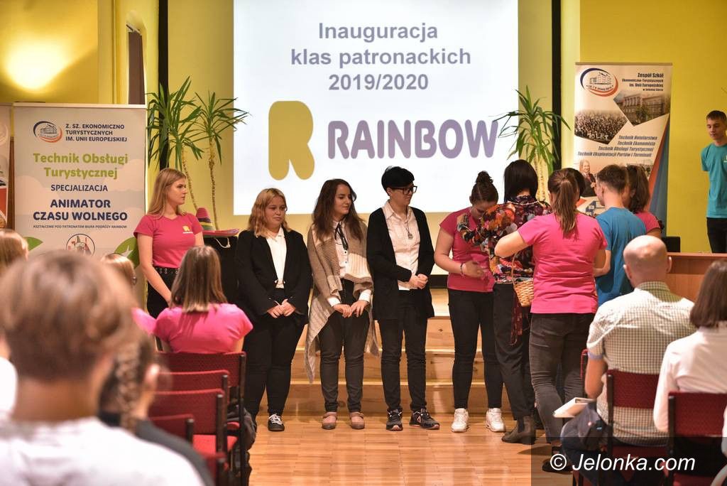 Jelenia Góra: Inauguracja klas patronackich Rainbow