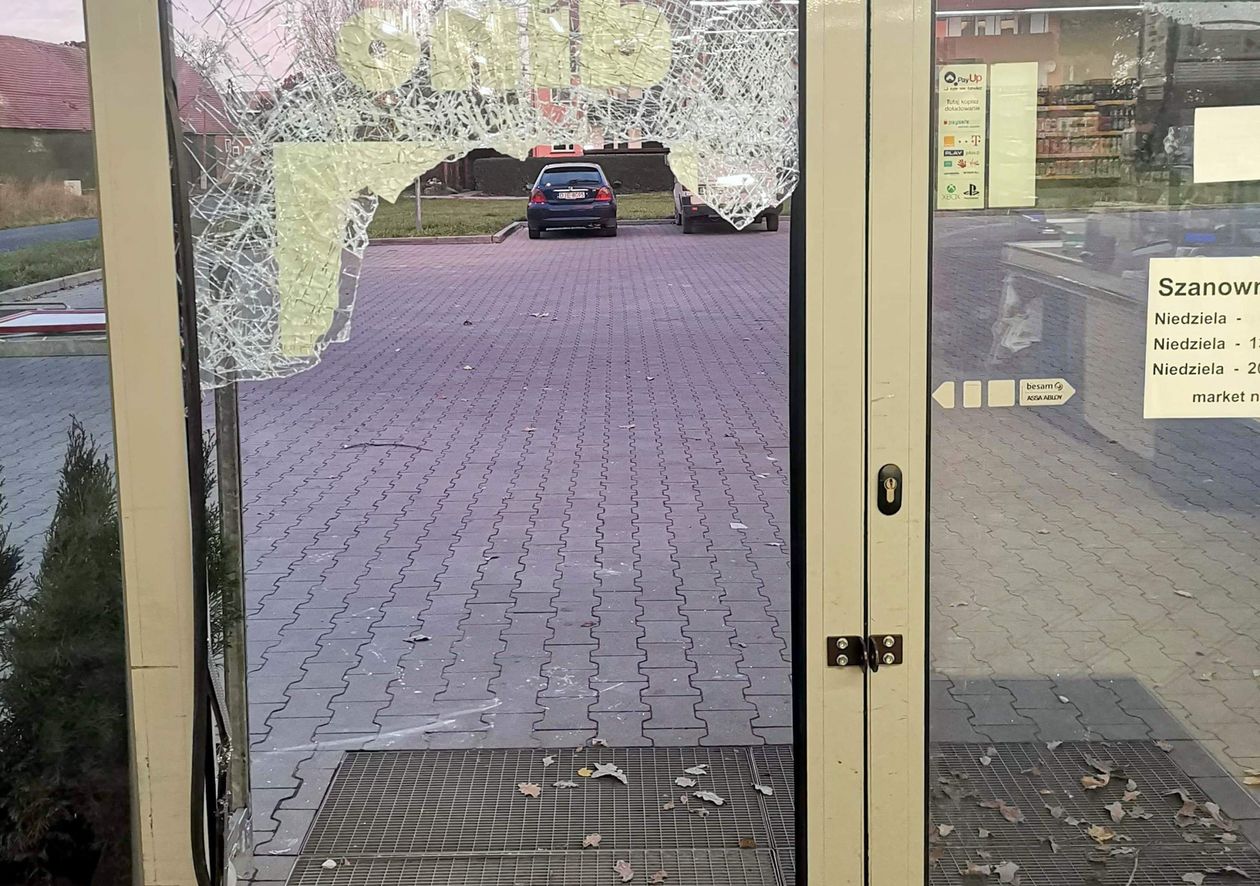 Stara Kamienica: Włamanie do sklepu w Starej Kamienicy