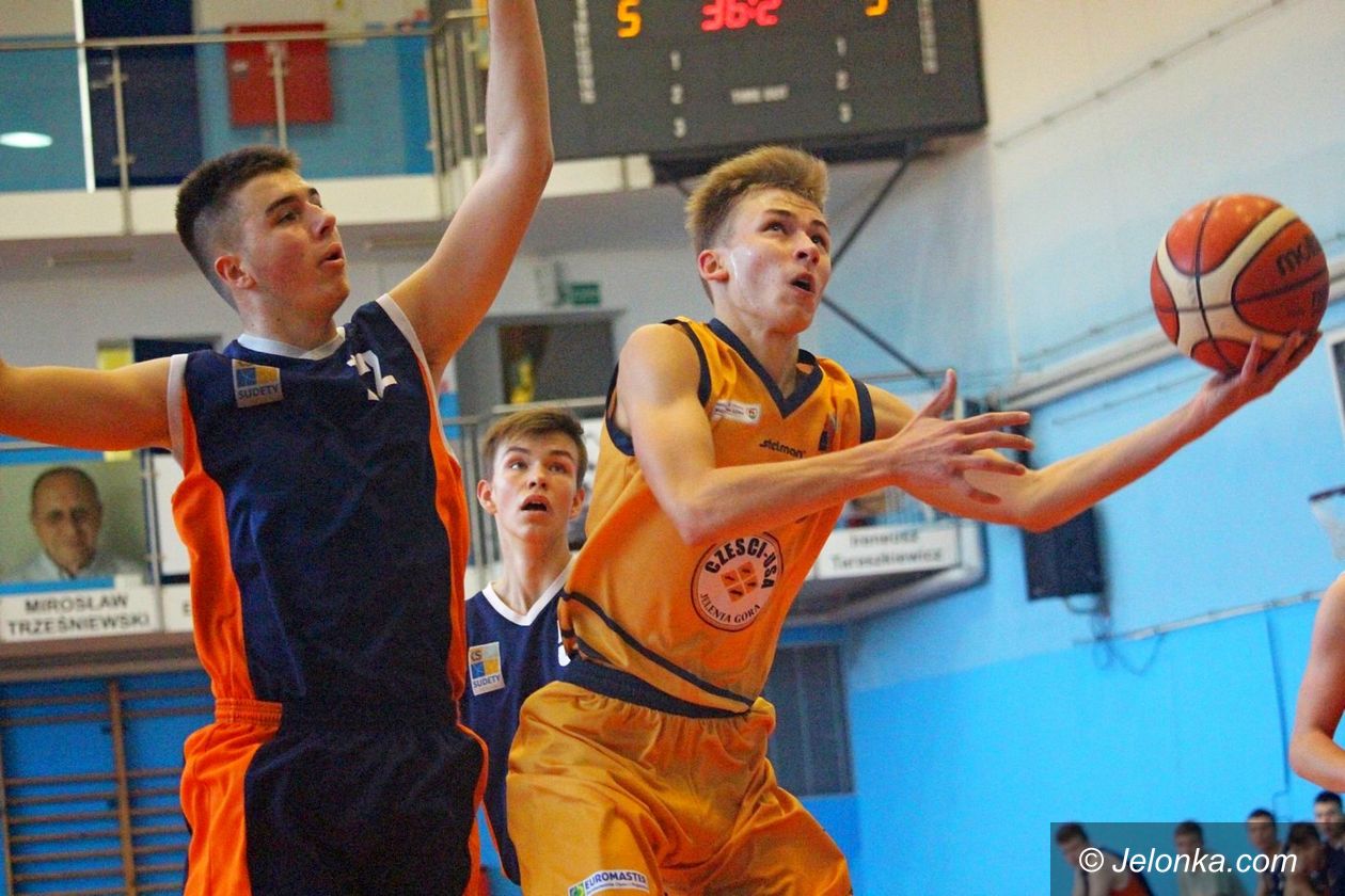Jelenia Góra: 55 punktów Walaszka!