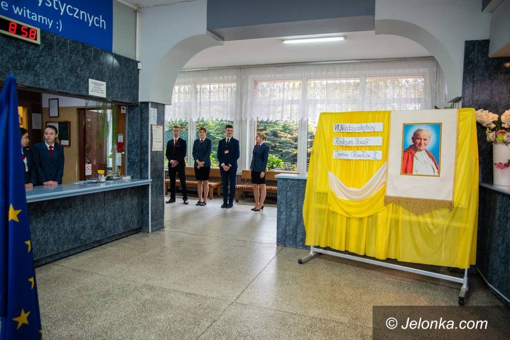 Jelenia Góra: Konkurs Papieski