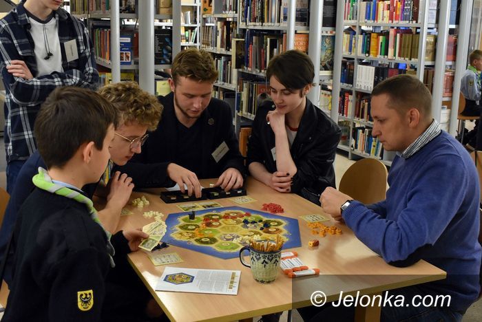 Jelenia Góra: Turniej planszówek w Książnicy Karknoskiej