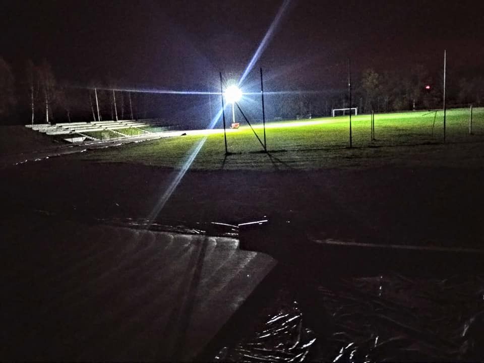Kowary: Na stadionie już jasno