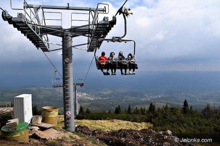 Karkonosze: Stoi kolej na Kopę