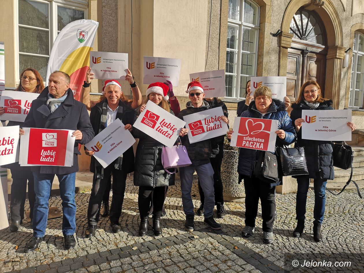Jelenia Góra: Zachęcają do wsparcia Szlachetnej Paczki